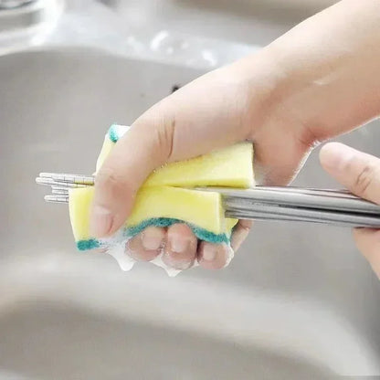 Highly absorbent double-sided sponge